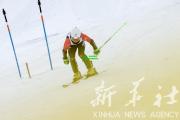 ng娱乐：运动员备战高山滑雪挑战赛即将开启